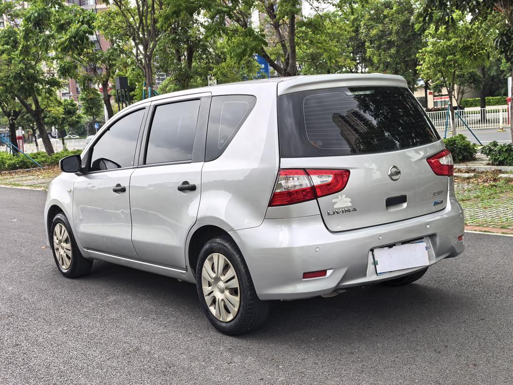 Nissan Livina