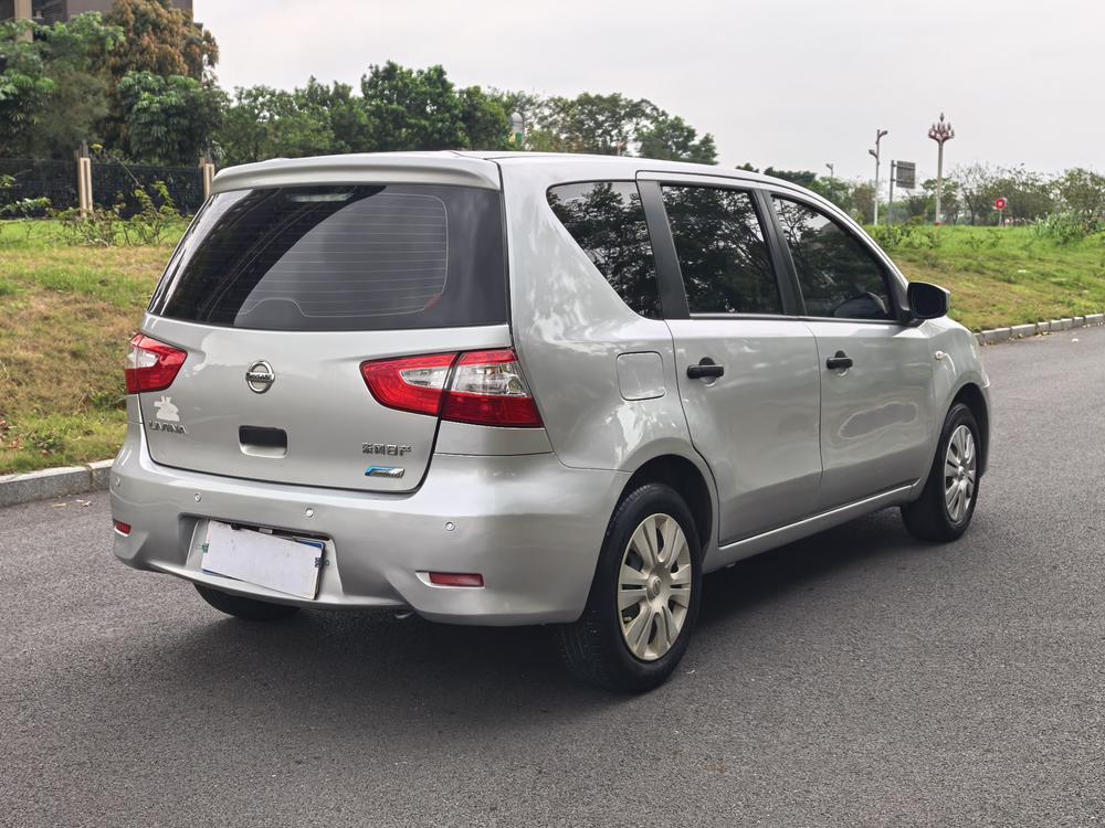 Nissan Livina