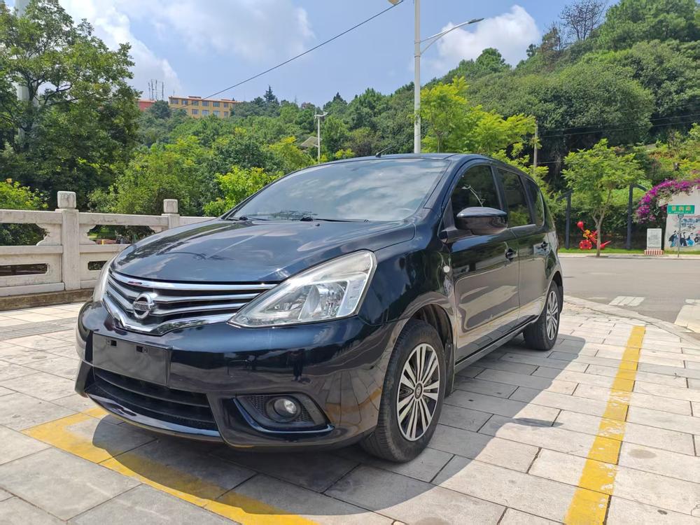 Nissan Livina