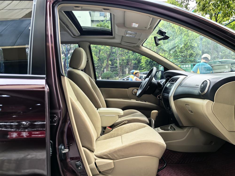 Nissan Livina