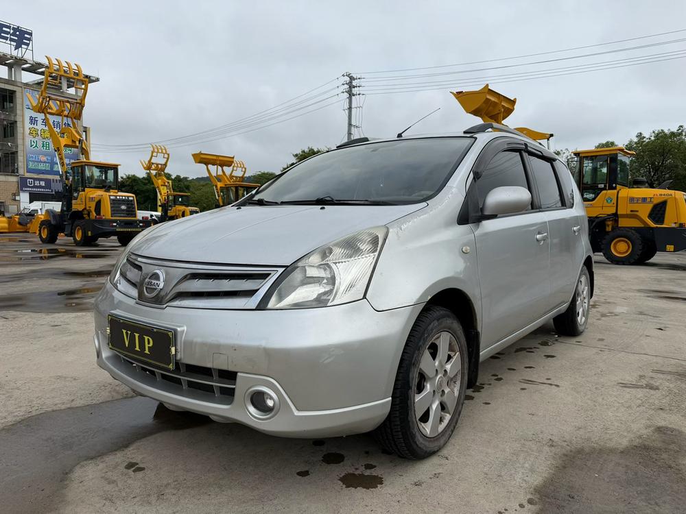 Nissan Livina