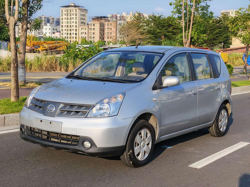 Nissan Livina