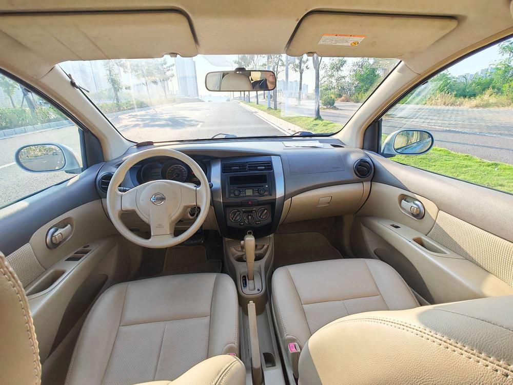 Nissan Livina