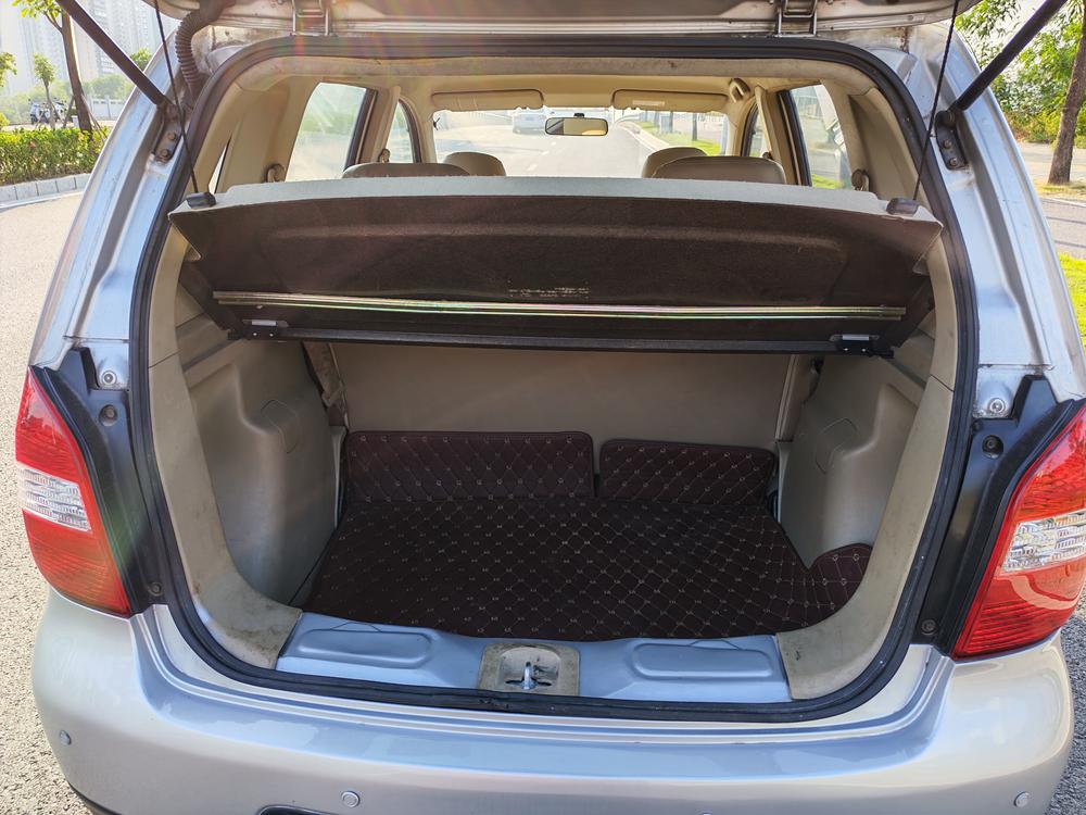 Nissan Livina