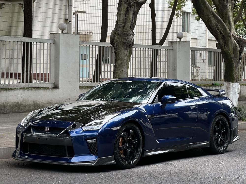 Nissan Nissan GT-R