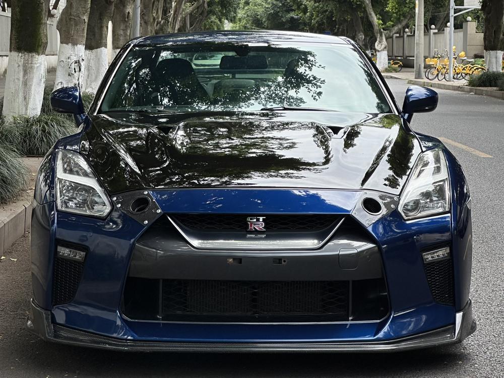 Nissan Nissan GT-R
