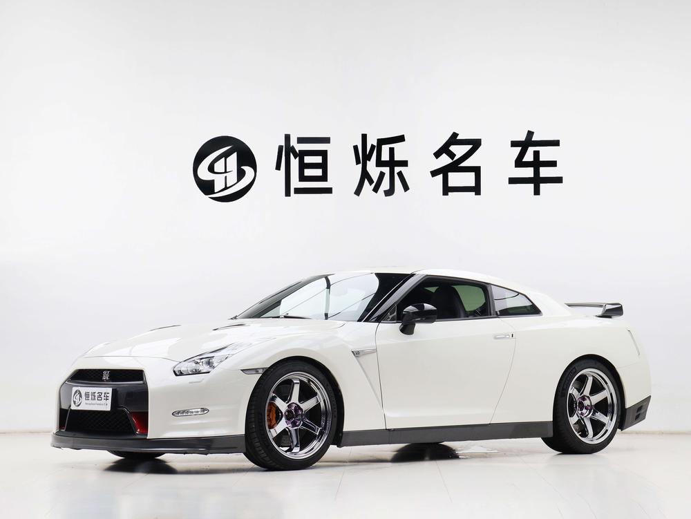 Nissan Nissan GT-R