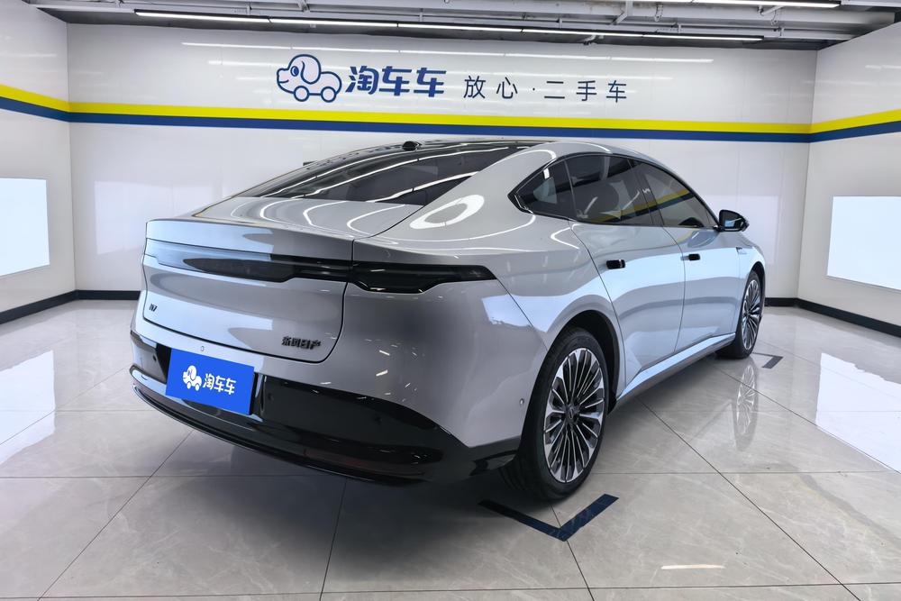 Nissan Nissan N7
