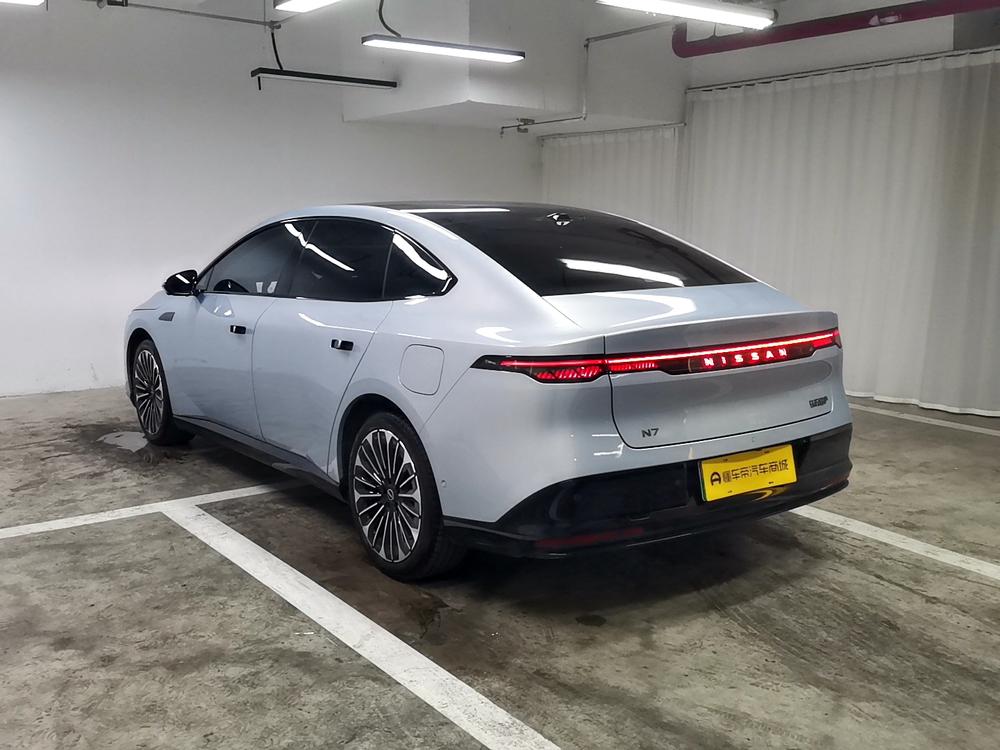 Nissan Nissan N7