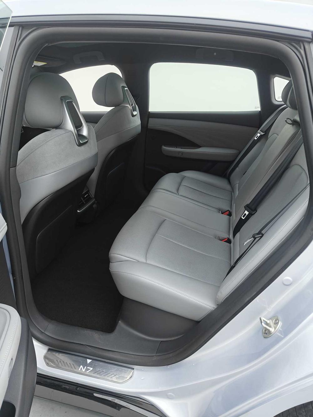 Nissan Nissan N7