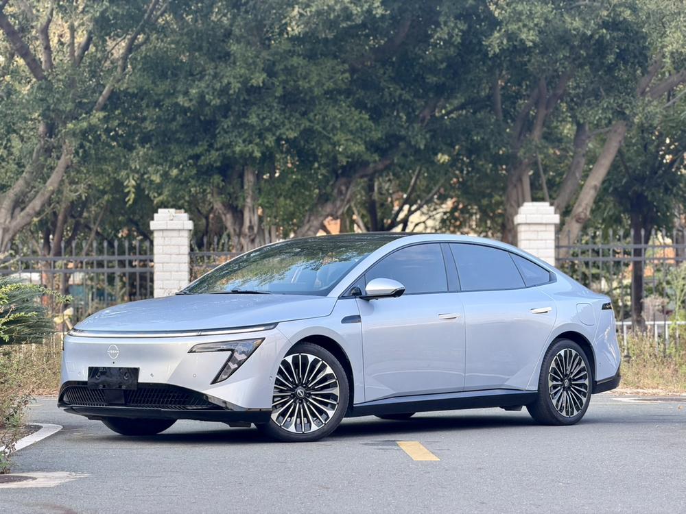 Nissan Nissan N7