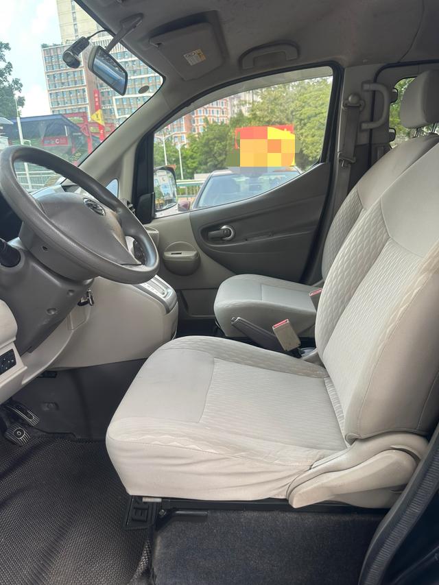 Nissan Nissan NV200