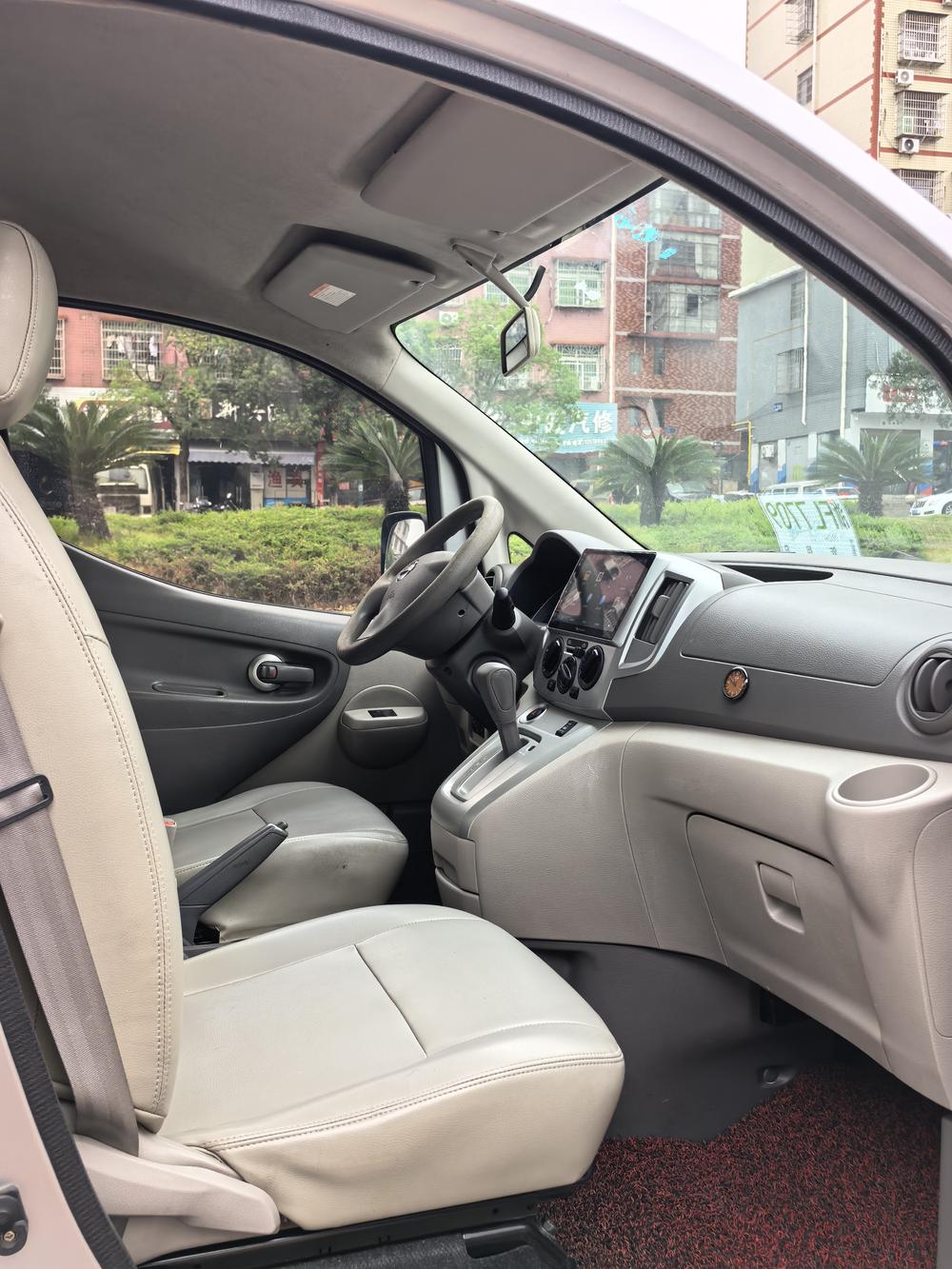 Nissan Nissan NV200