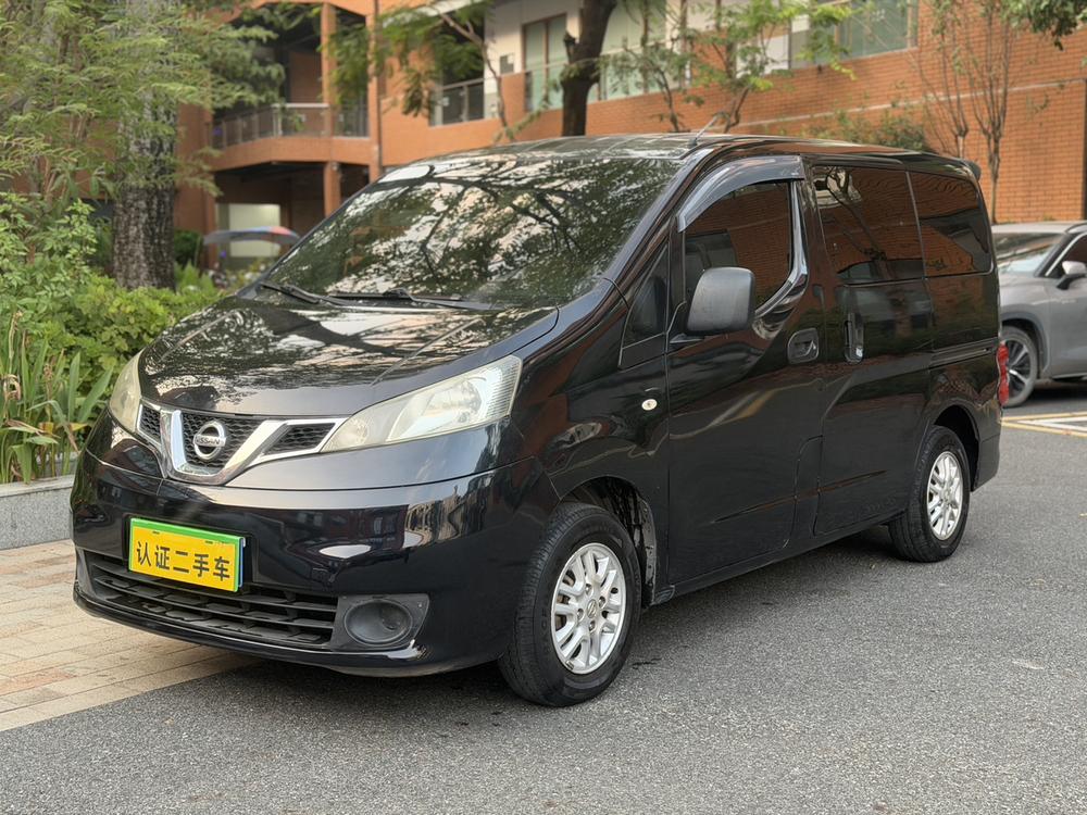 Nissan Nissan NV200
