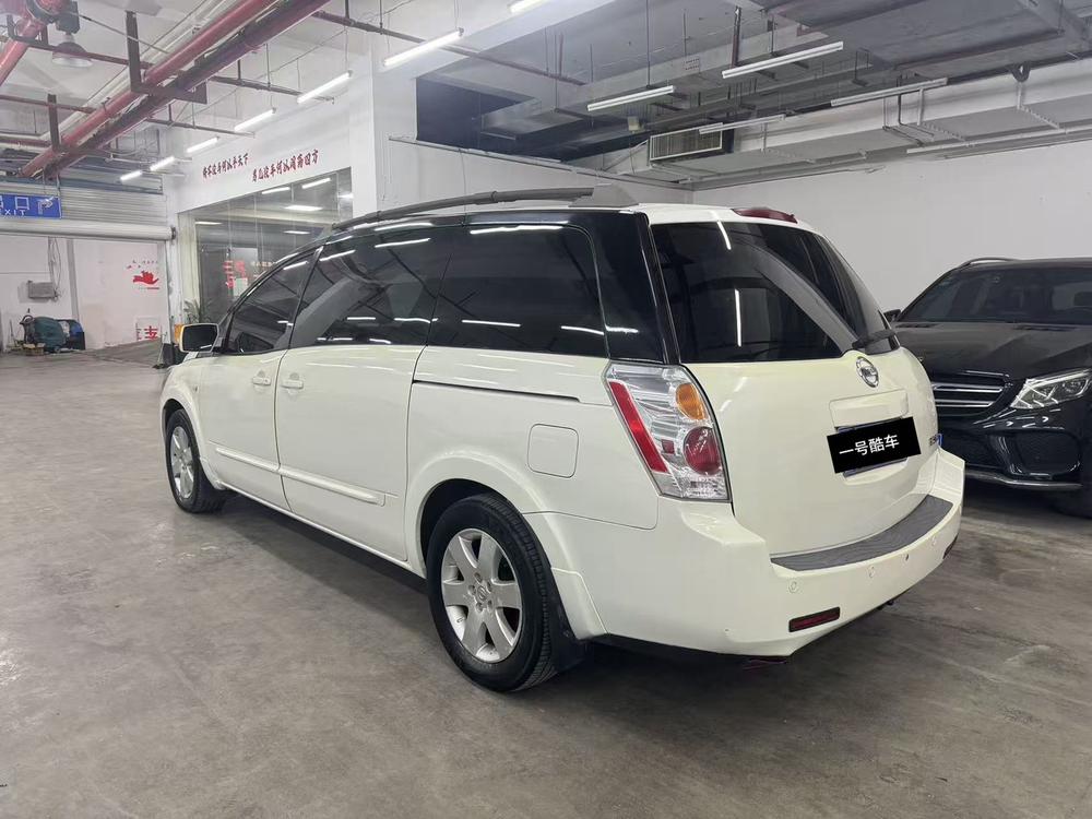 Nissan Quest