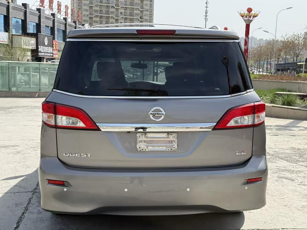 Nissan Quest