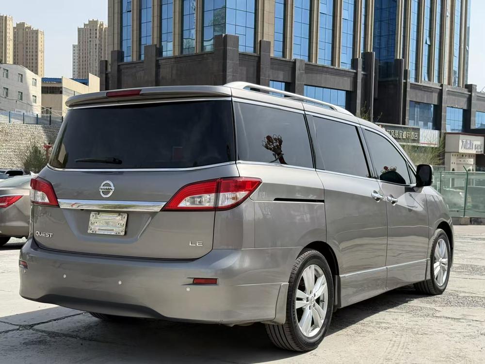 Nissan Quest