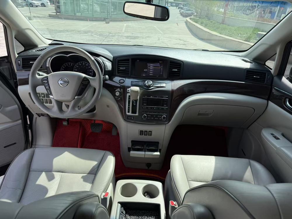 Nissan Quest