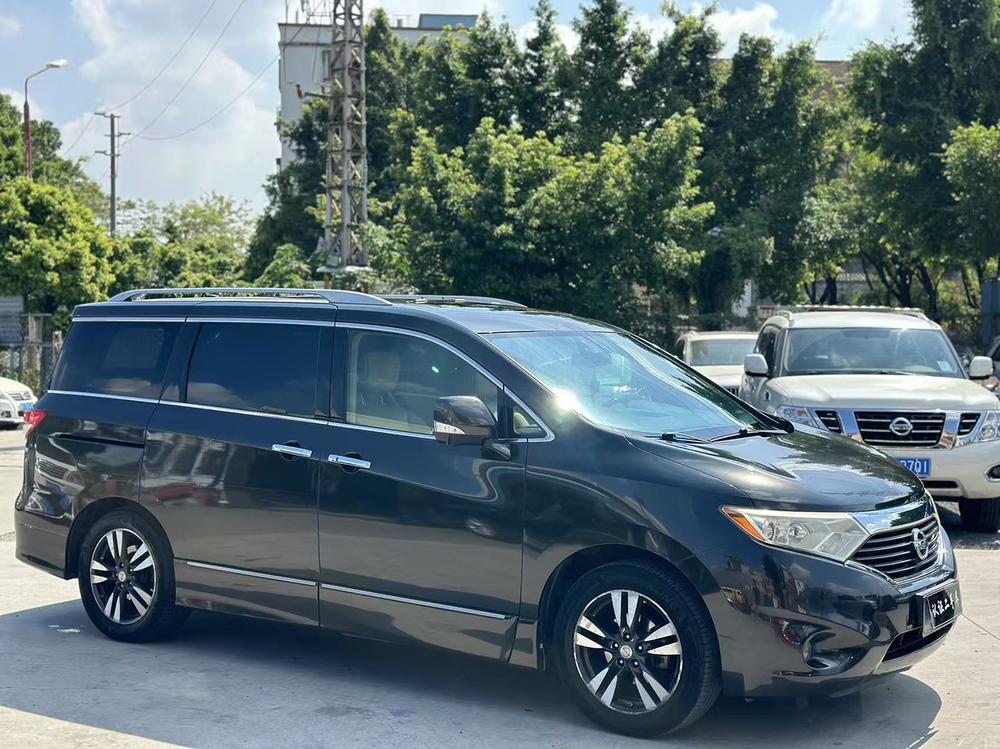 Nissan Quest