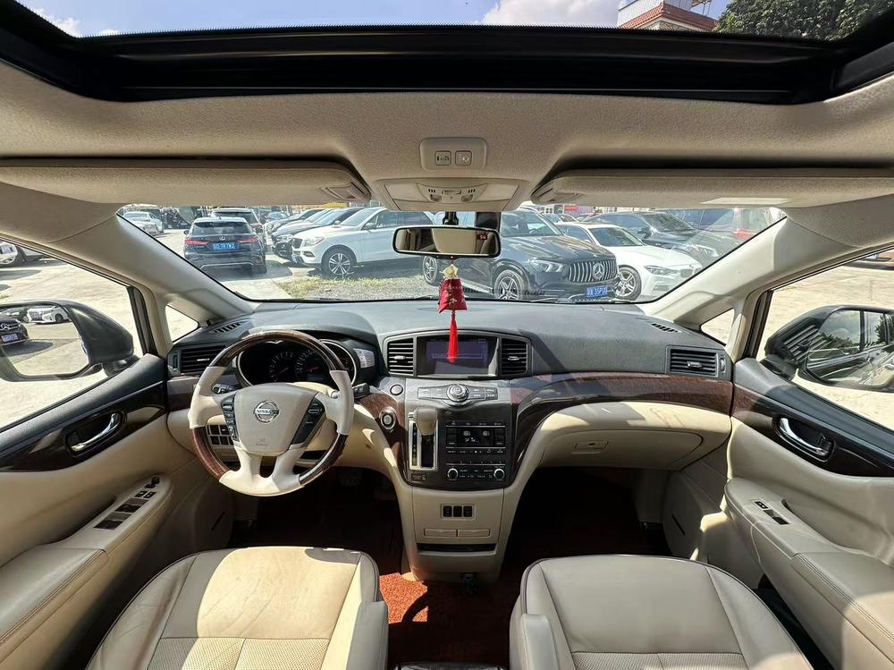 Nissan Quest