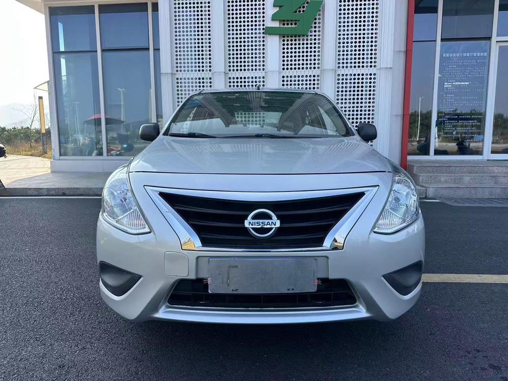 Nissan Sunny