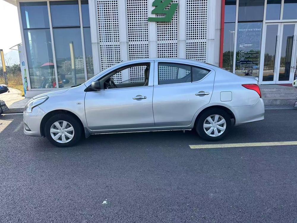 Nissan Sunny