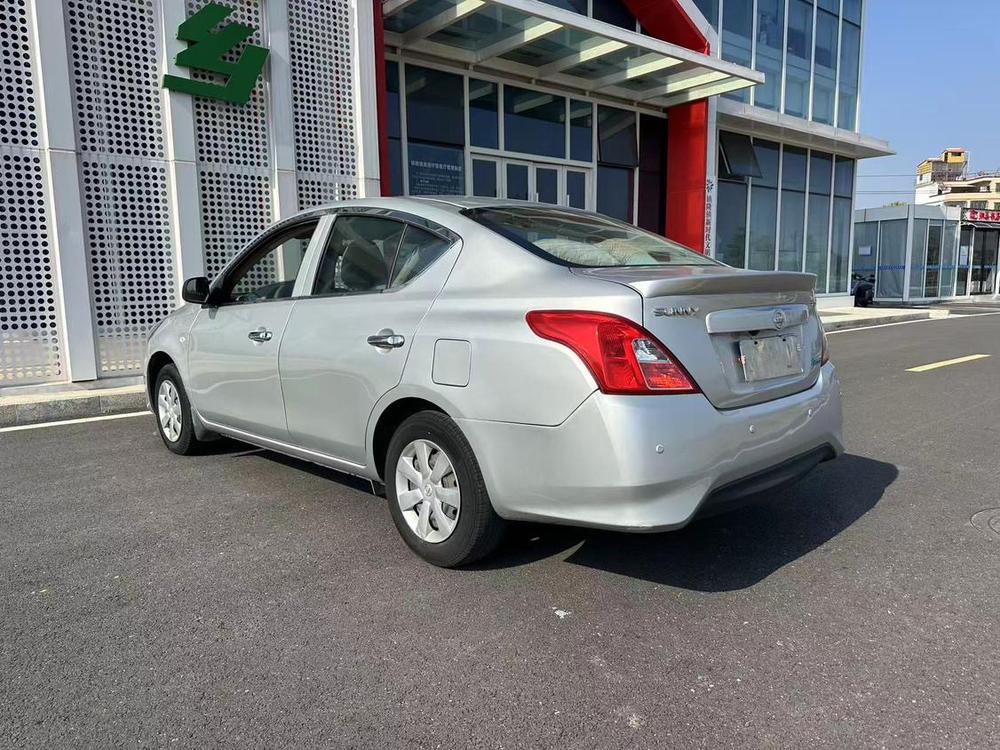 Nissan Sunny
