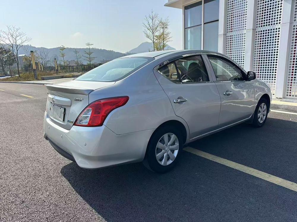 Nissan Sunny