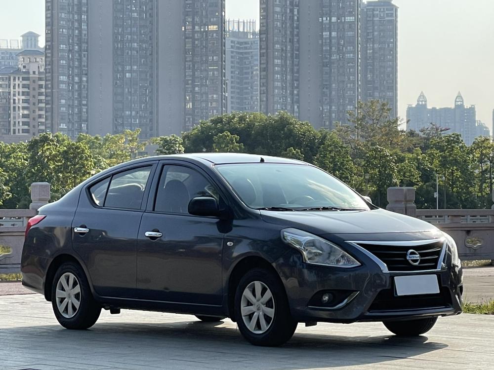 Nissan Sunny