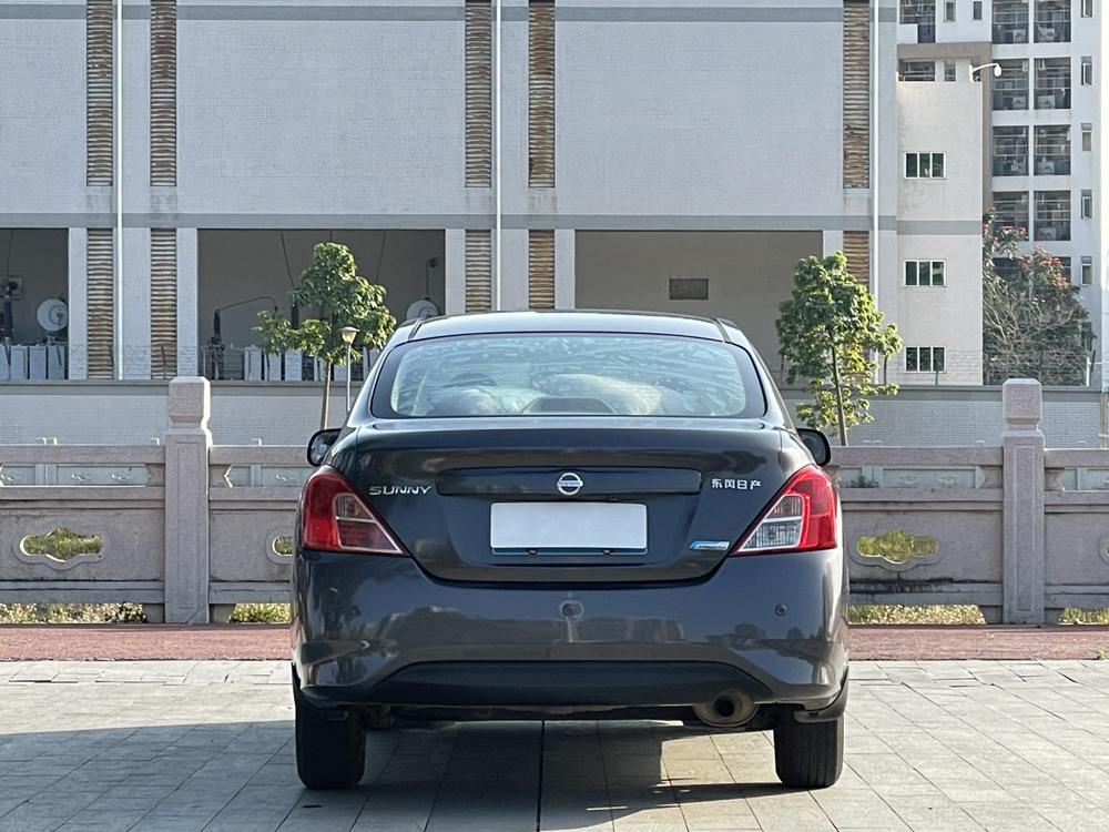 Nissan Sunny
