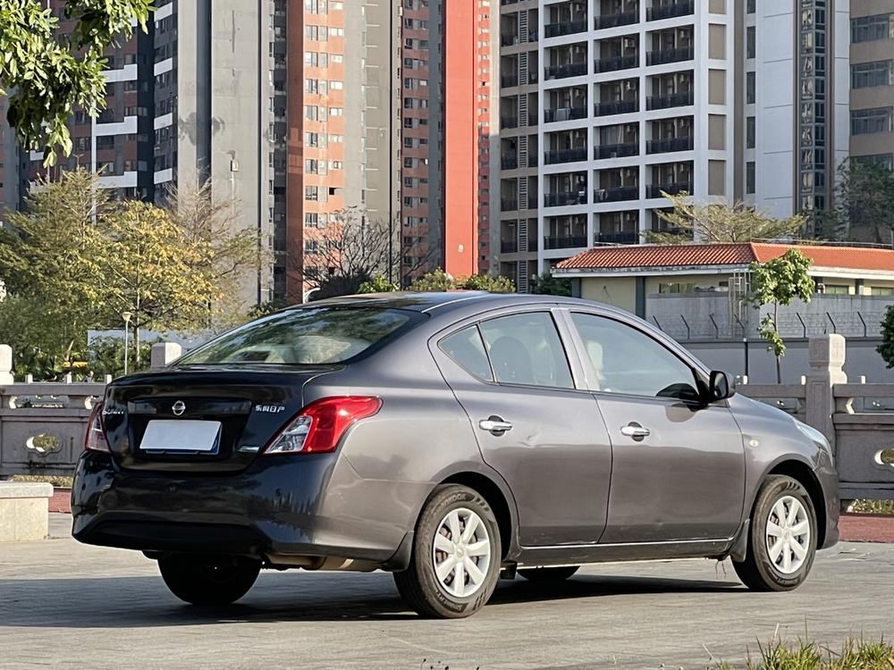 Nissan Sunny
