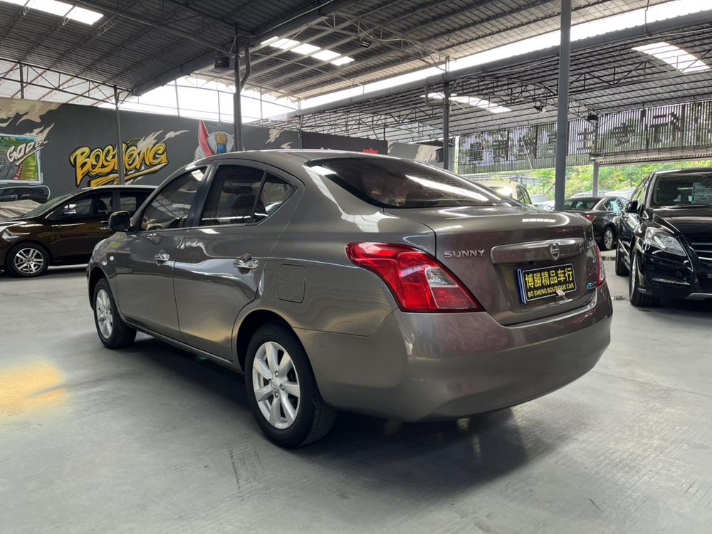 Nissan Sunny