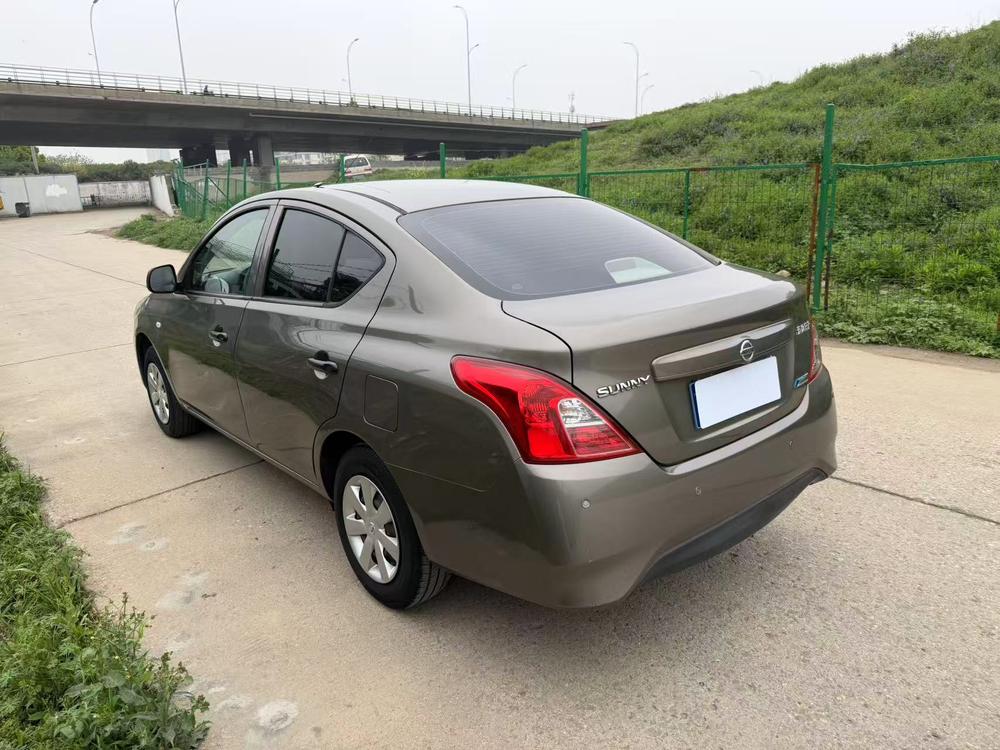 Nissan Sunny