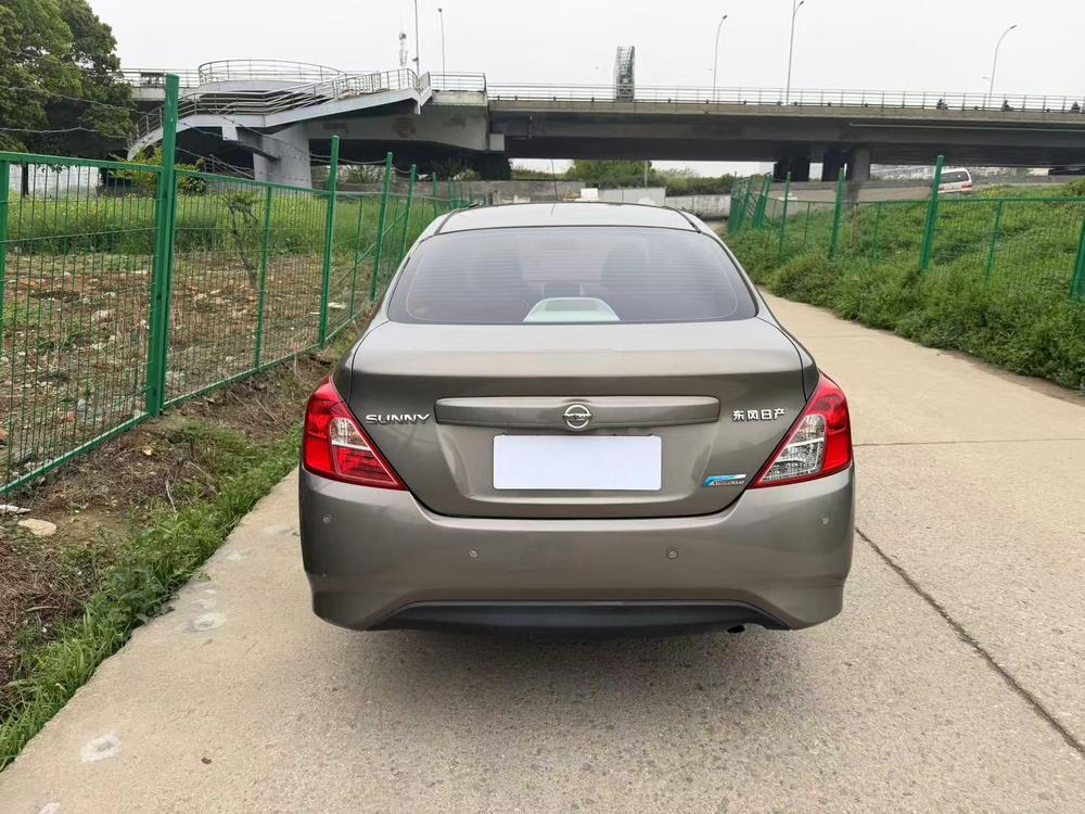 Nissan Sunny