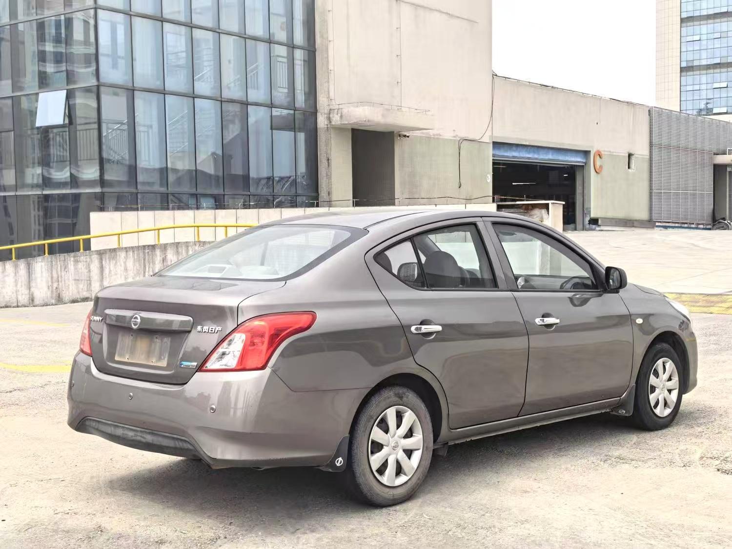 Nissan Sunny