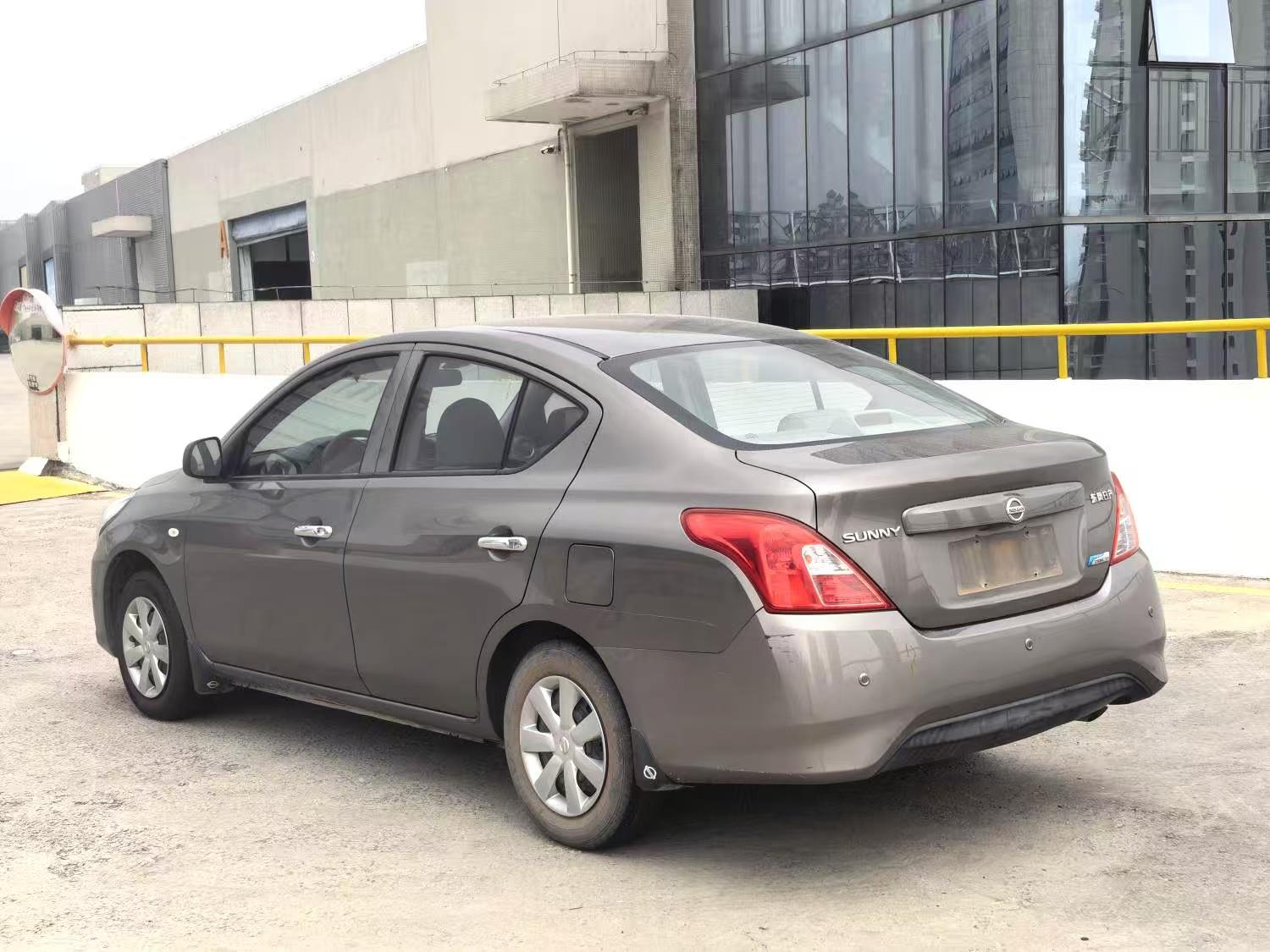 Nissan Sunny