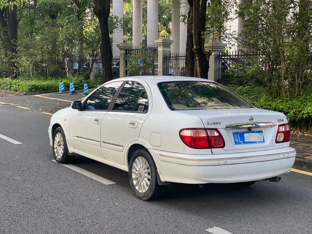 Nissan Sunny