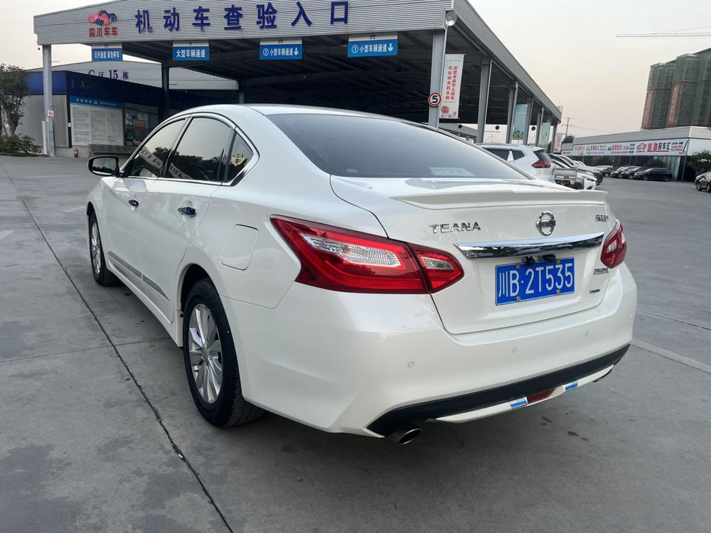 Nissan Teana