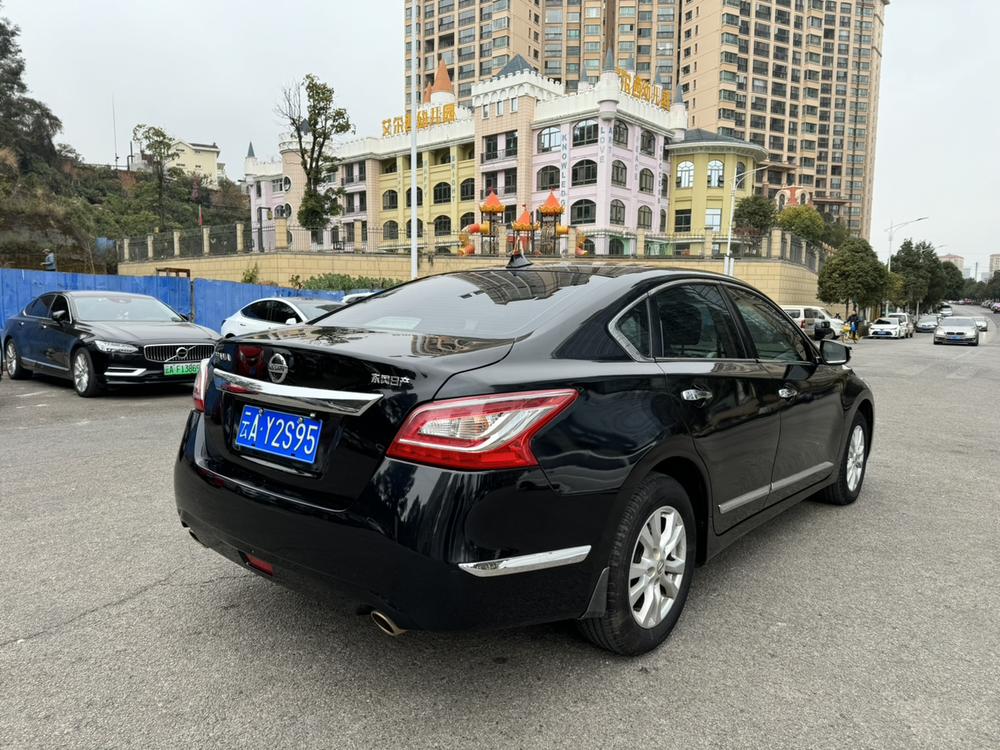 Nissan Teana