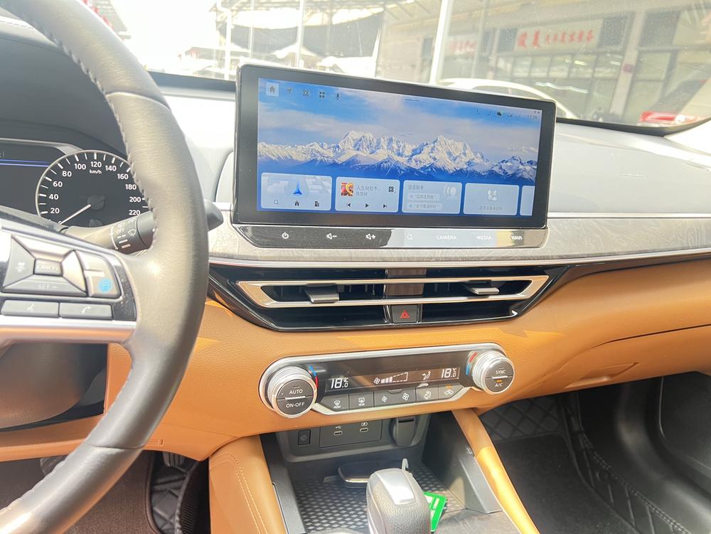 Nissan Teana