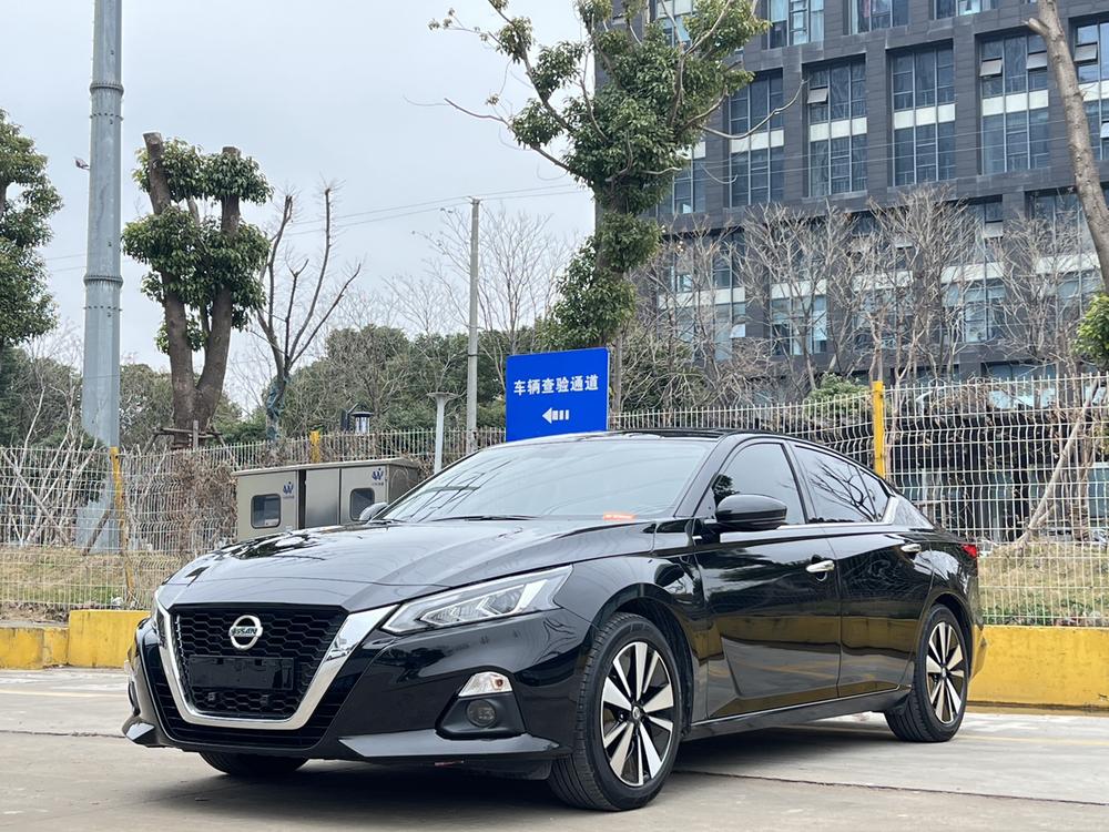 Nissan Teana