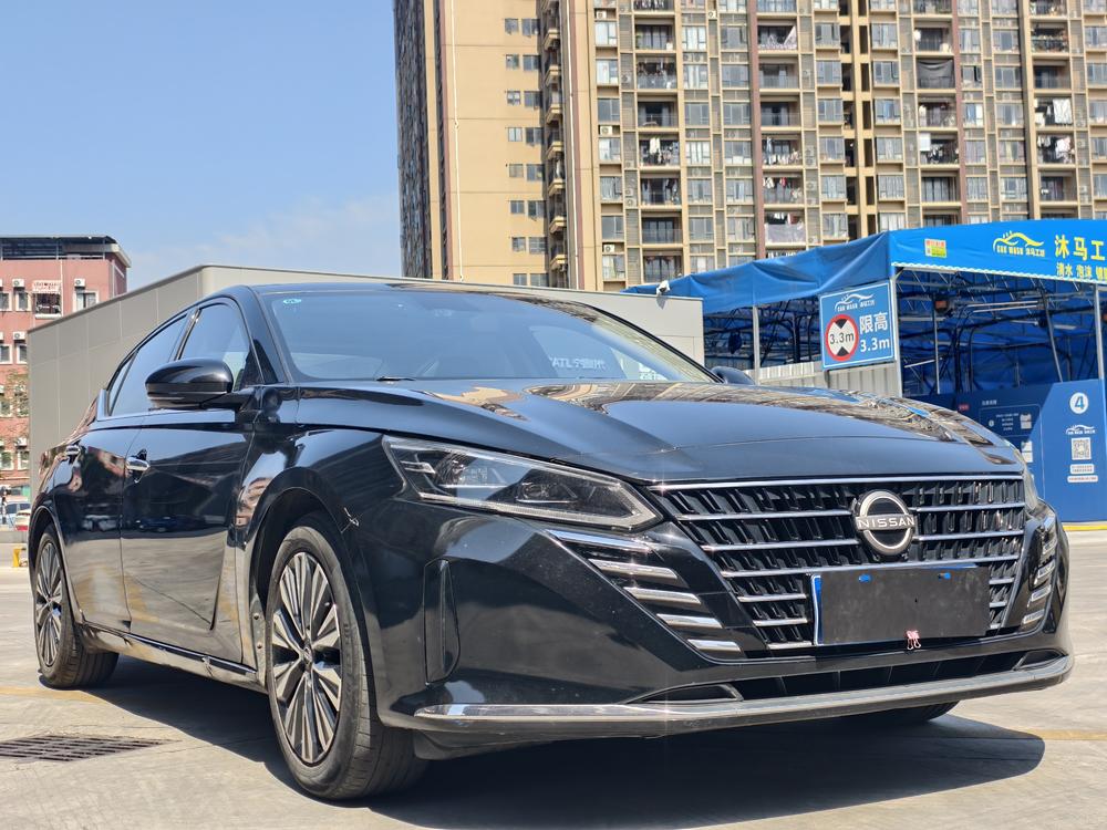 Nissan Teana