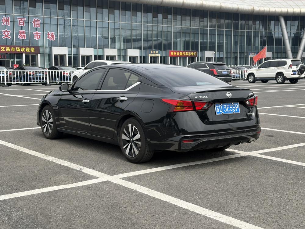 Nissan Teana