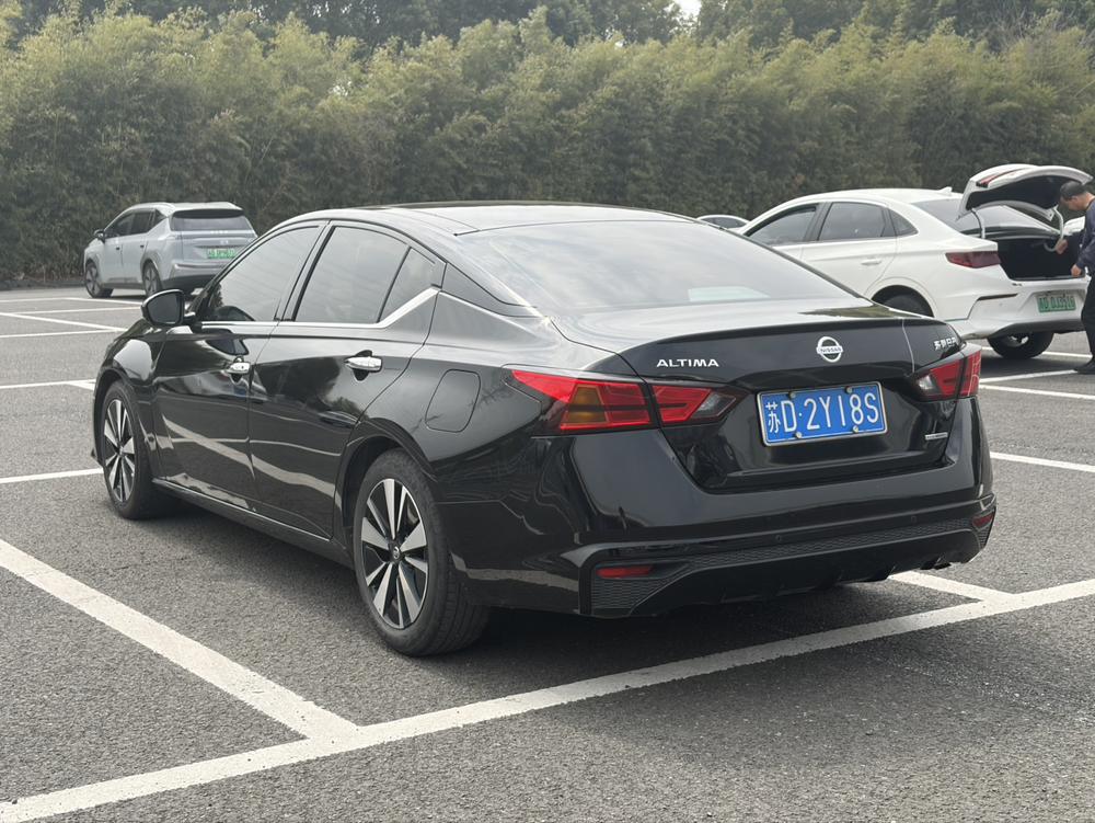 Nissan Teana