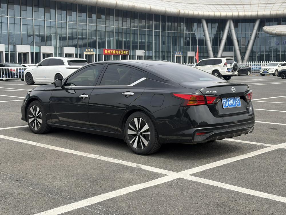 Nissan Teana