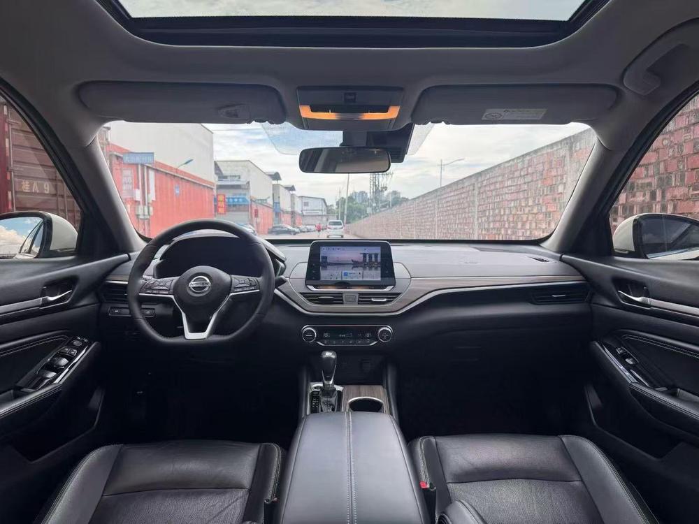 Nissan Teana