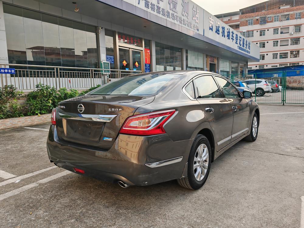 Nissan Teana