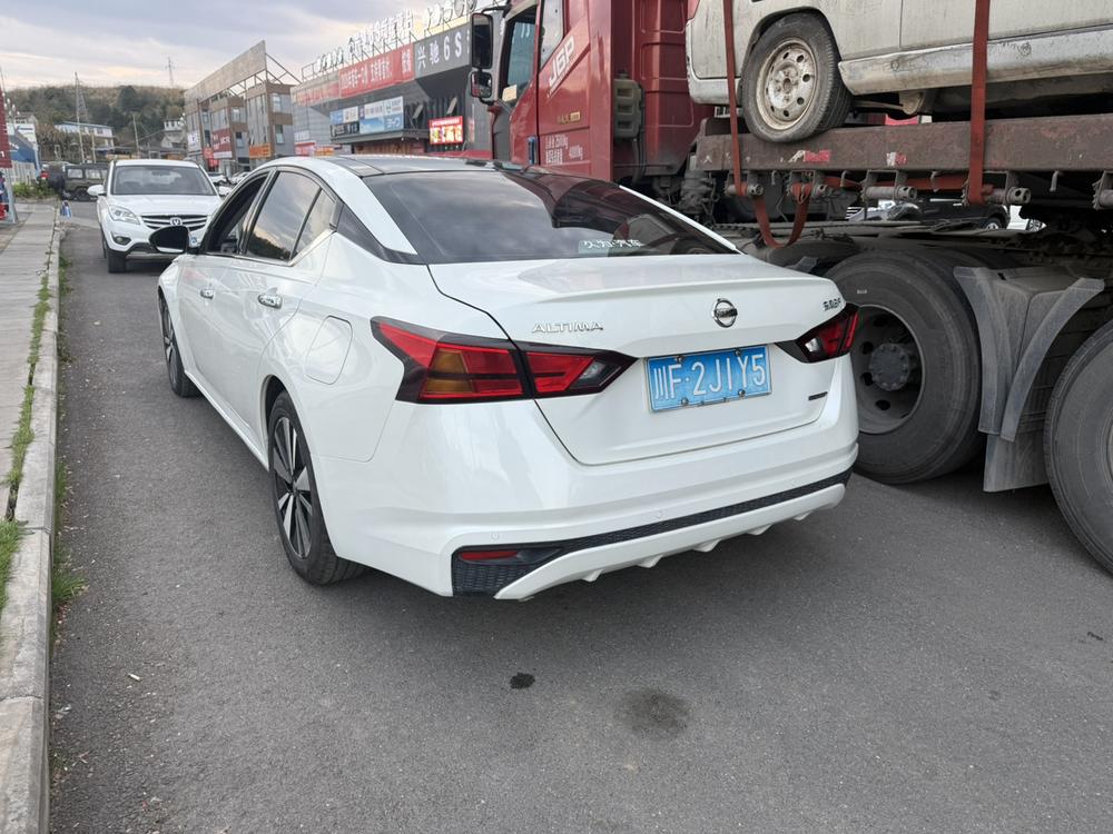 Nissan Teana