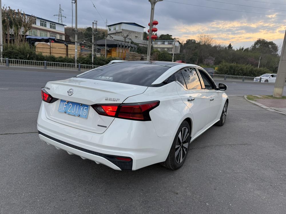 Nissan Teana