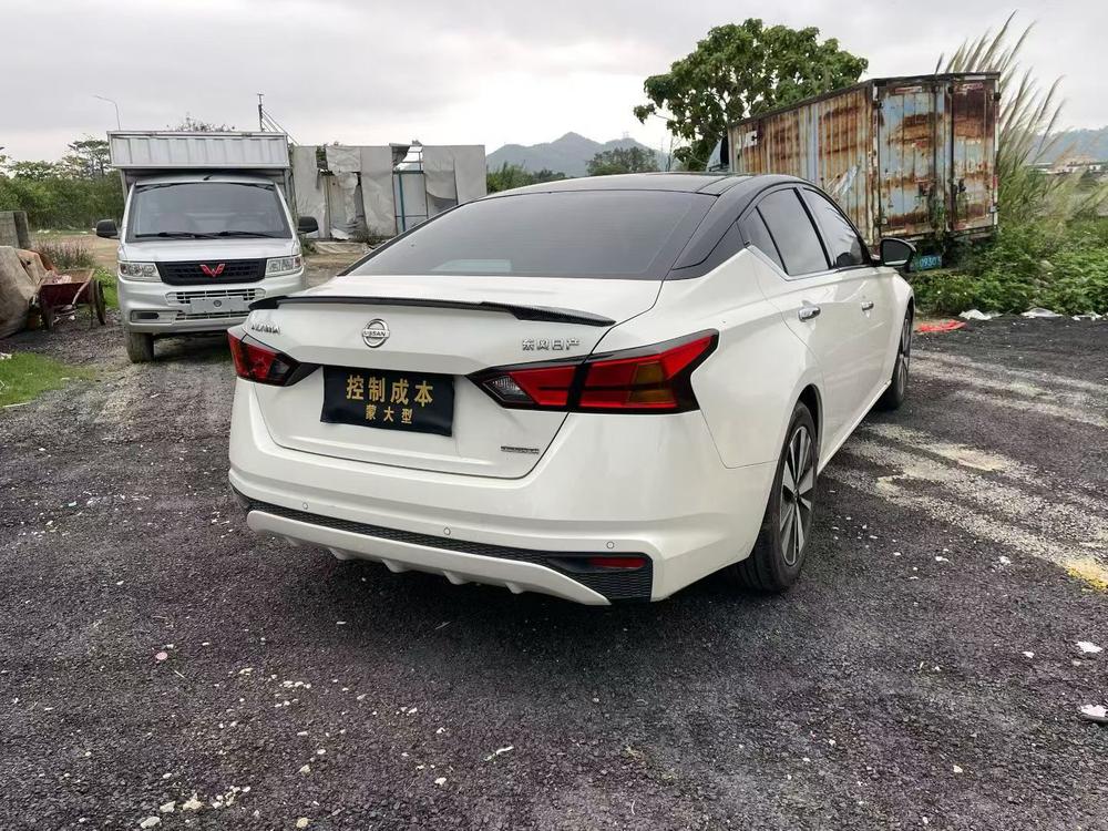 Nissan Teana